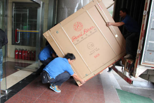 琼结钢琴贵重工艺品无忧运